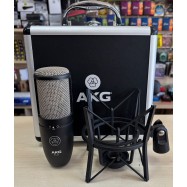 Akg P420 Microfono...